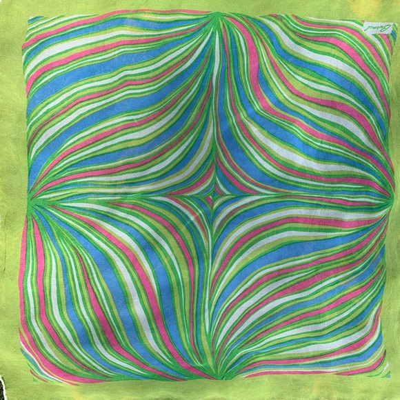 🌼 Vintage Scarf / Bandanna Swirls 1960s Fashion - Picture 2 of 4